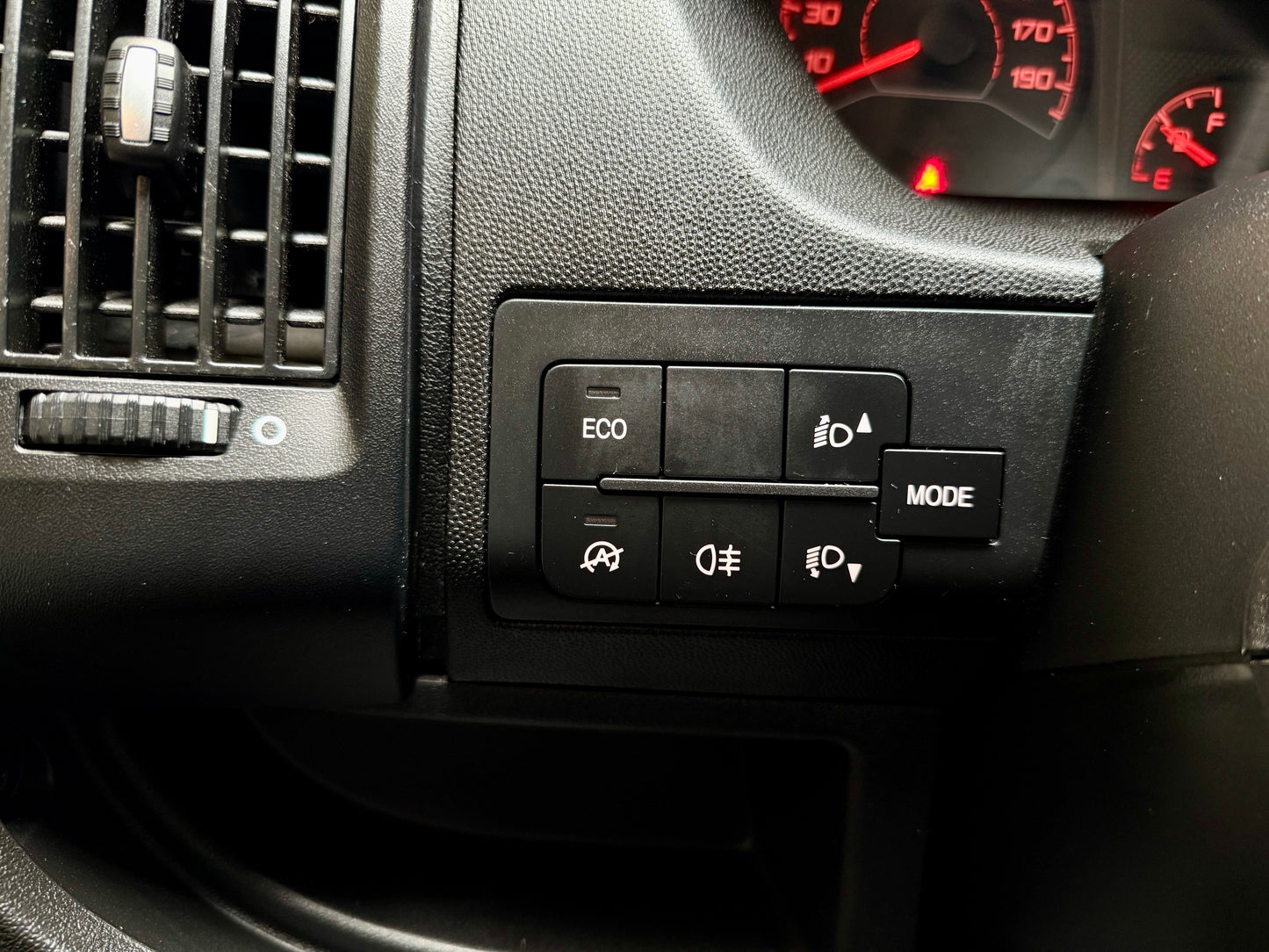 Fiat Ducato 2.3 D L2H2 3,3t KLIMA 3-SITZE PDC VERKLEIDET