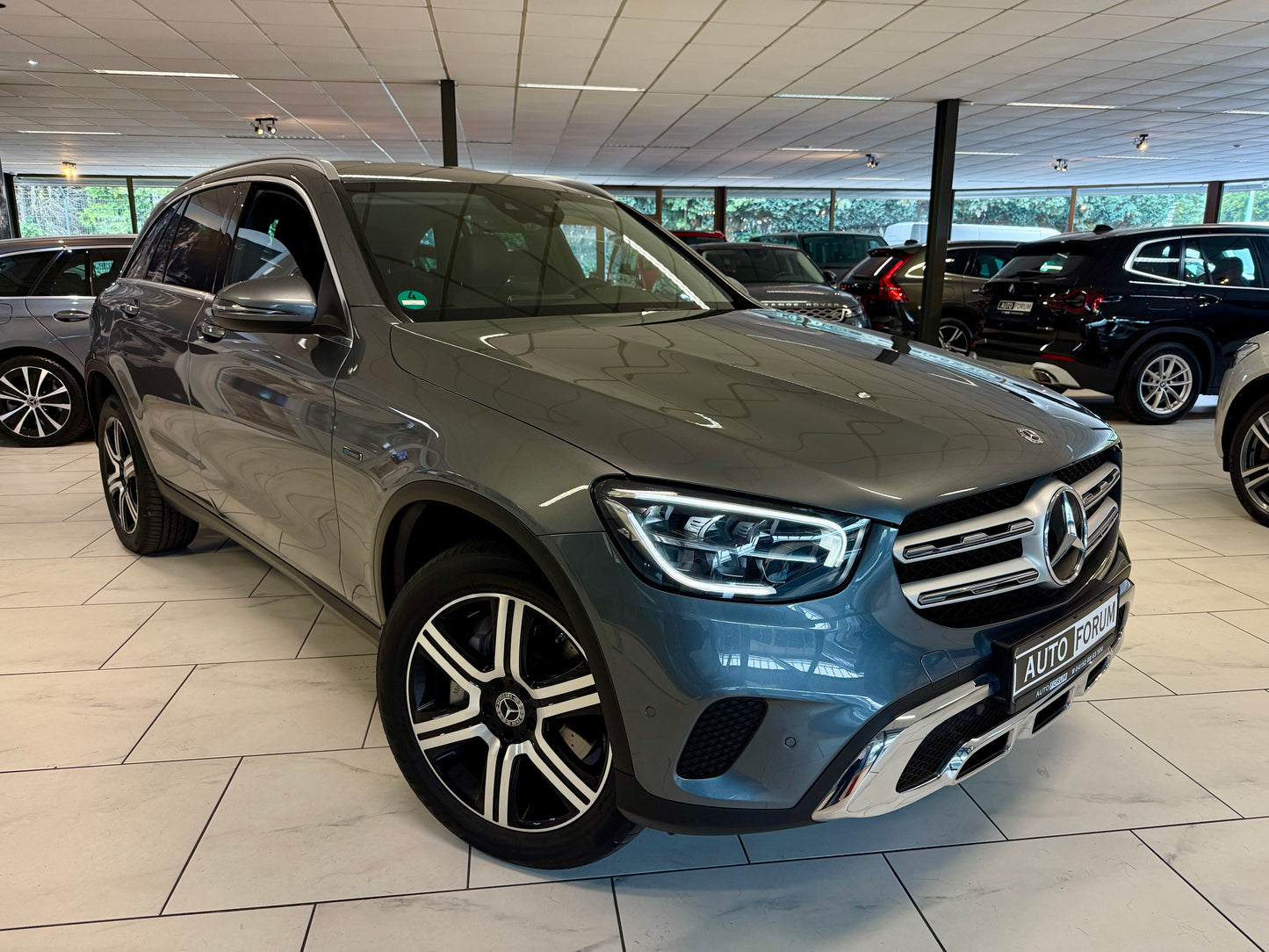 Mercedes-Benz GLC 300 de 4M AMG-LINE DIGITACHO LEDER NAVI CAM