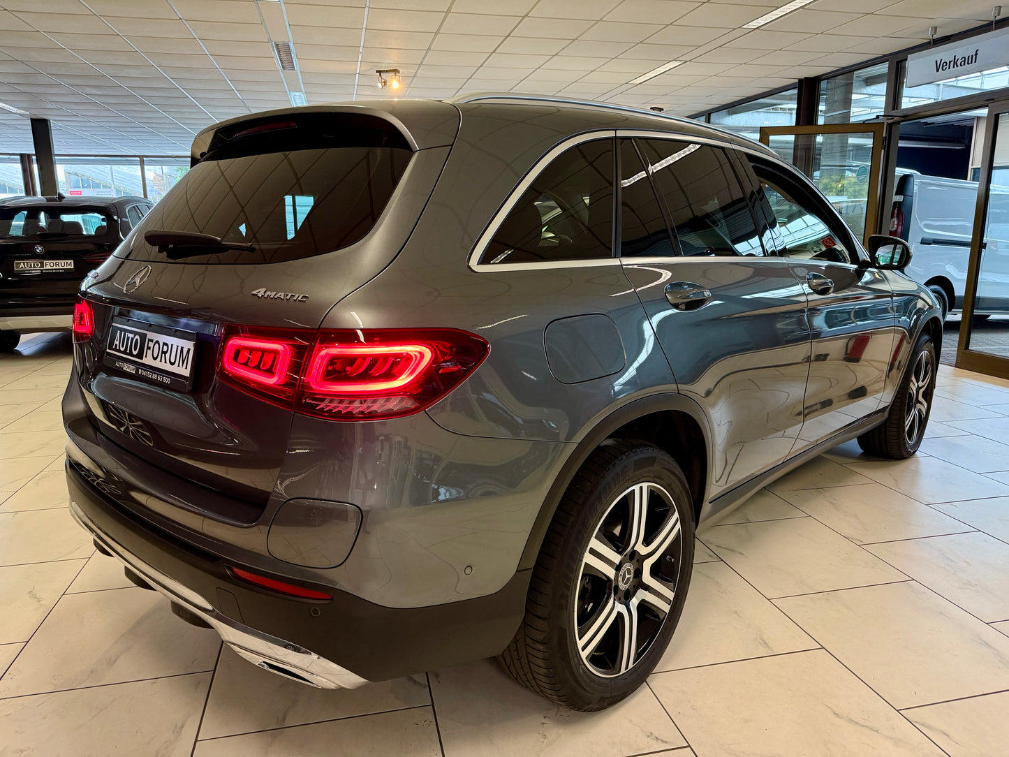 Mercedes-Benz GLC 300 de 4M AMG-LINE DIGITACHO LEDER NAVI CAM