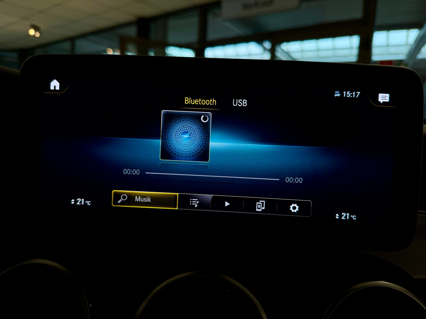 Mercedes-Benz GLC 300 de 4M AMG-LINE DIGITACHO LEDER NAVI CAM