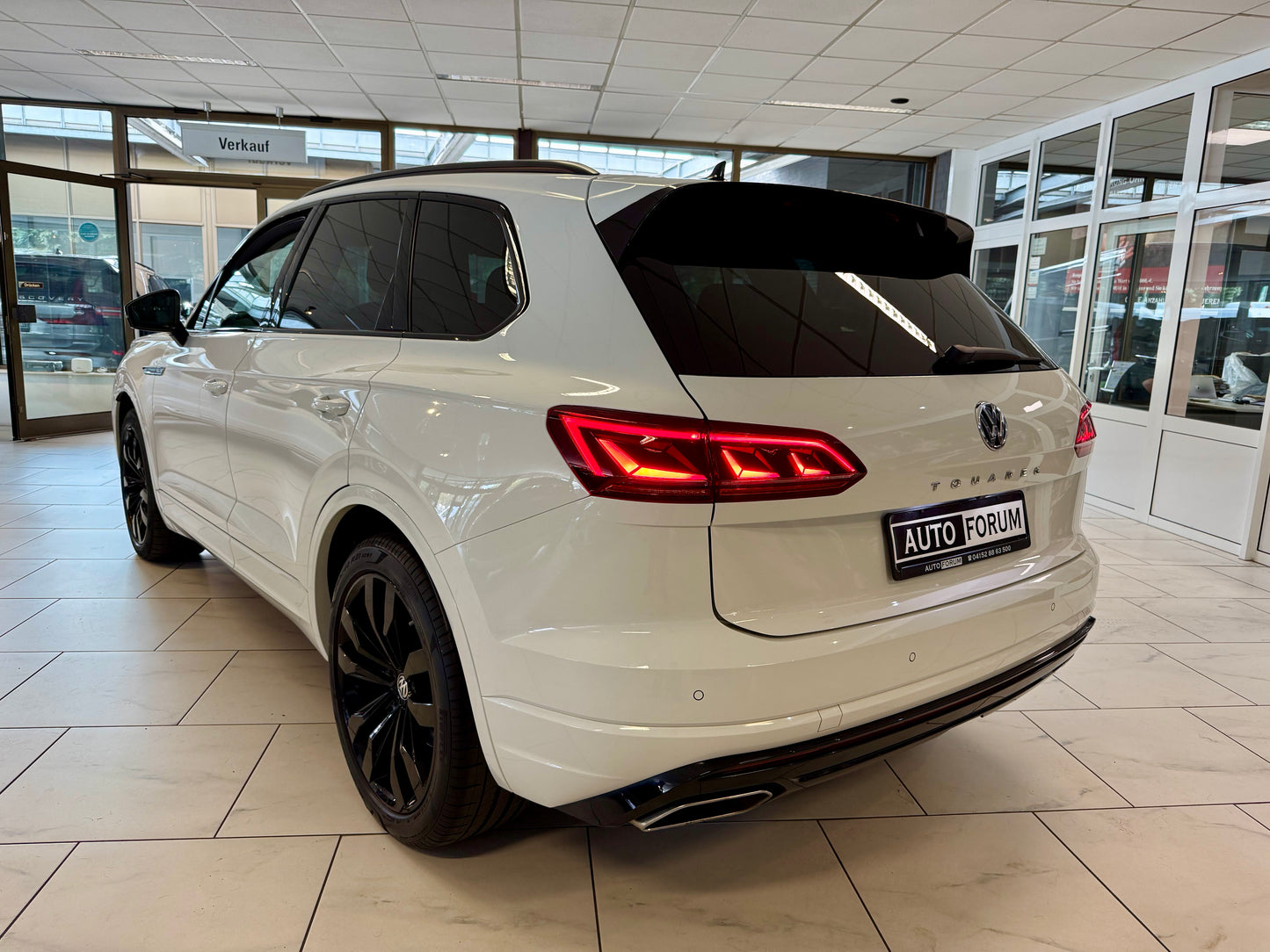 Volkswagen Touareg 3.0 TDI 4M R-LINE BLACK AHK NAVI LED STANDHEIZUNG