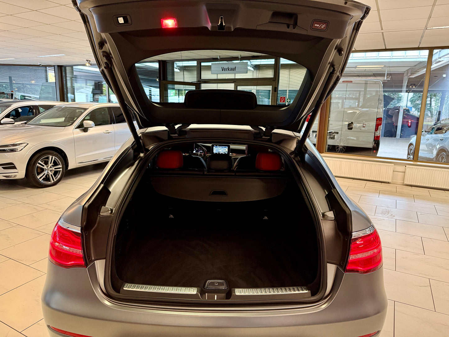Mercedes-Benz GLC 250 4M AMG-LINE DESIGNO MAGNO AHK BURMESTER