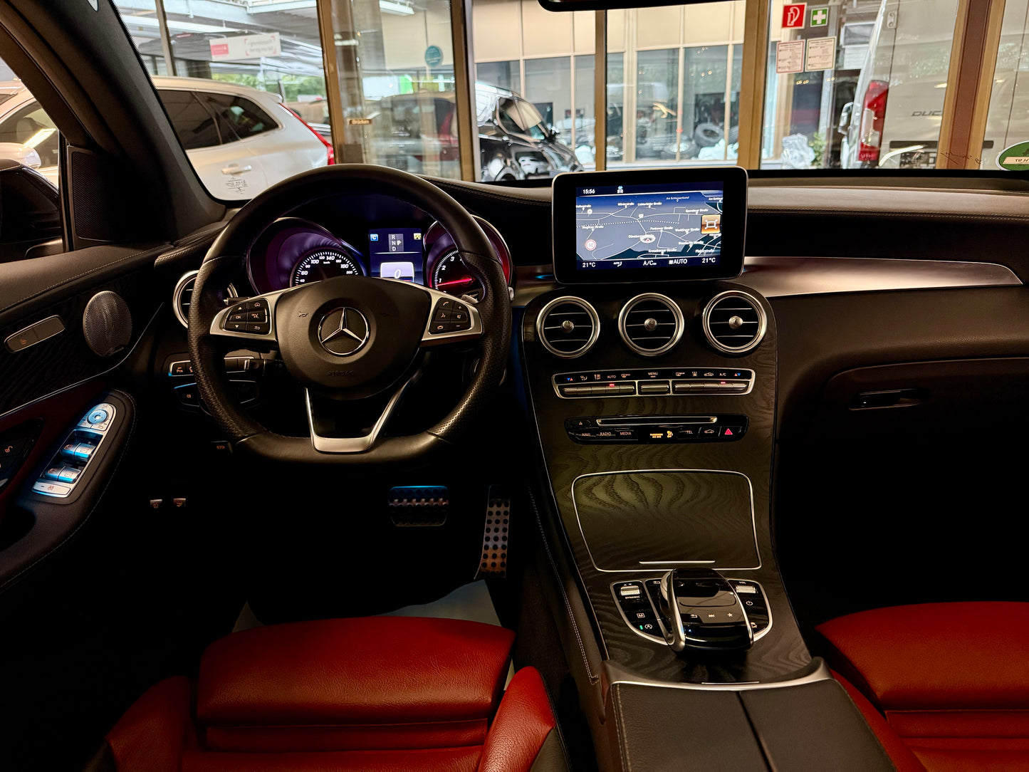 Mercedes-Benz GLC 250 4M AMG-LINE DESIGNO MAGNO AHK BURMESTER