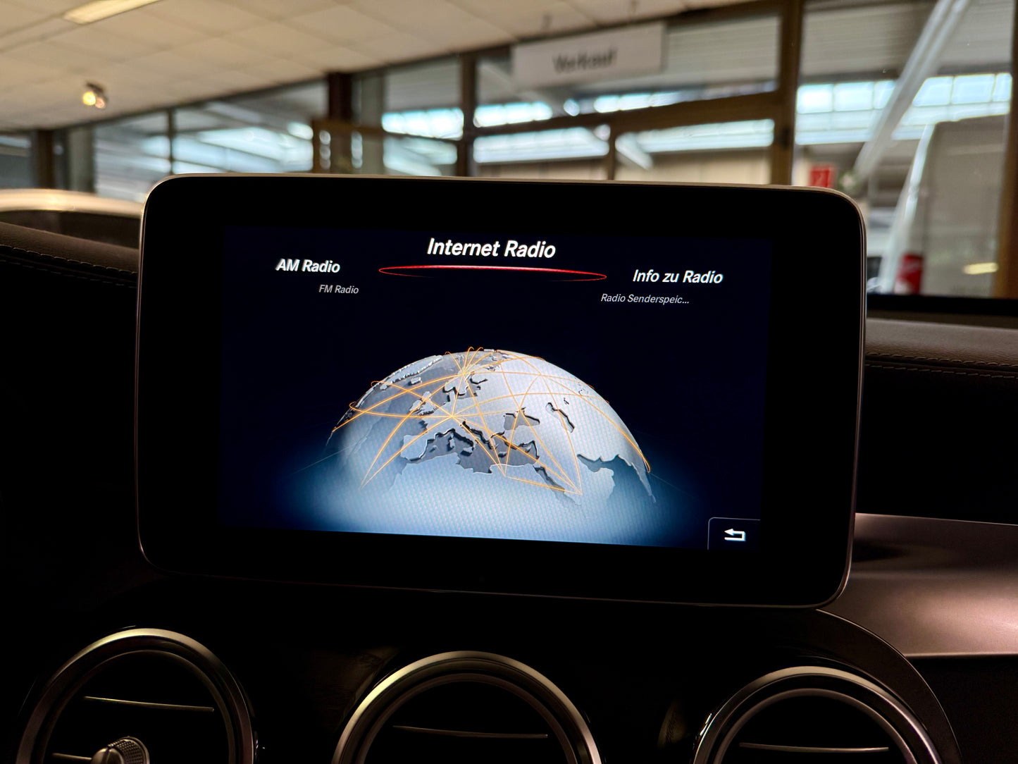 Mercedes-Benz GLC 250 4M AMG-LINE DESIGNO MAGNO AHK BURMESTER