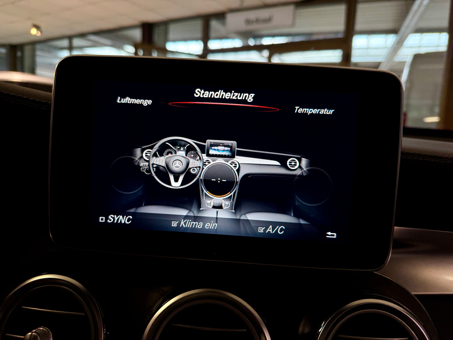 Mercedes-Benz GLC 250 4M AMG-LINE DESIGNO MAGNO AHK BURMESTER