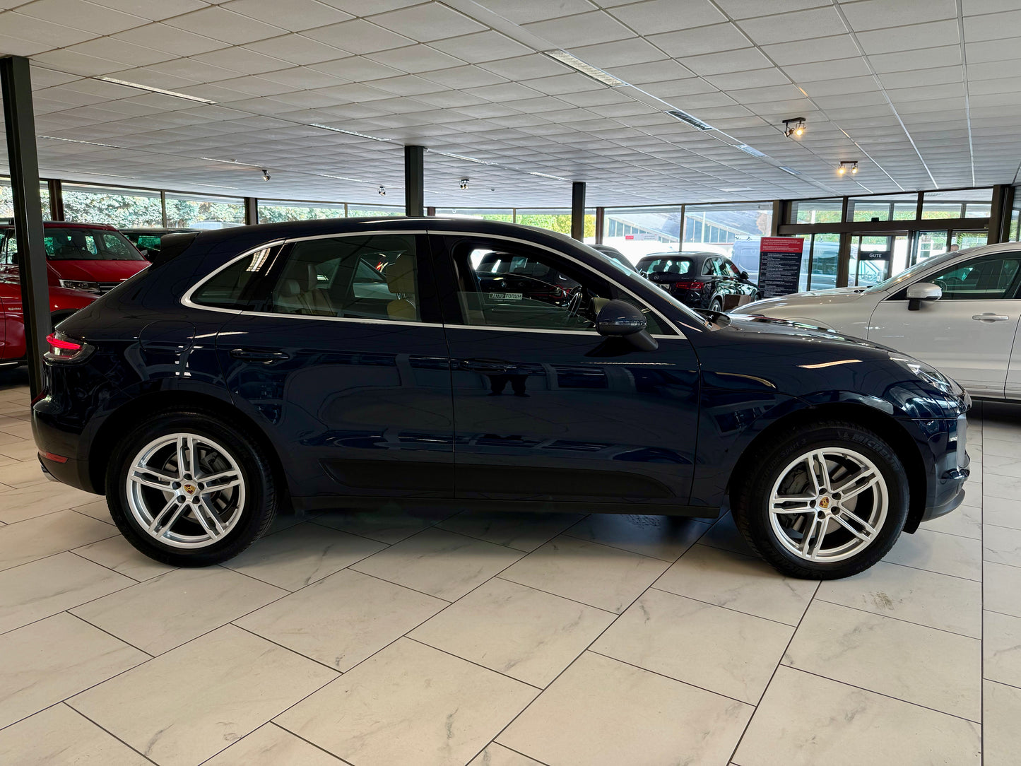 Porsche Macan S SPORTAGA LEDER PANO SHZ KAMERA PDC LED