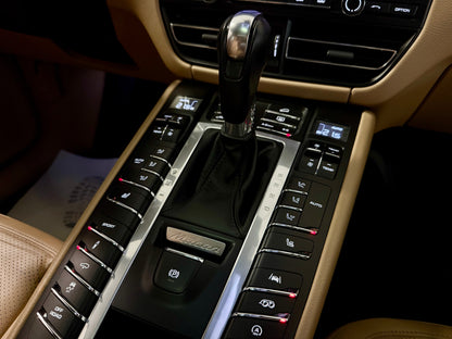 Porsche Macan S SPORTAGA LEDER PANO SHZ KAMERA PDC LED