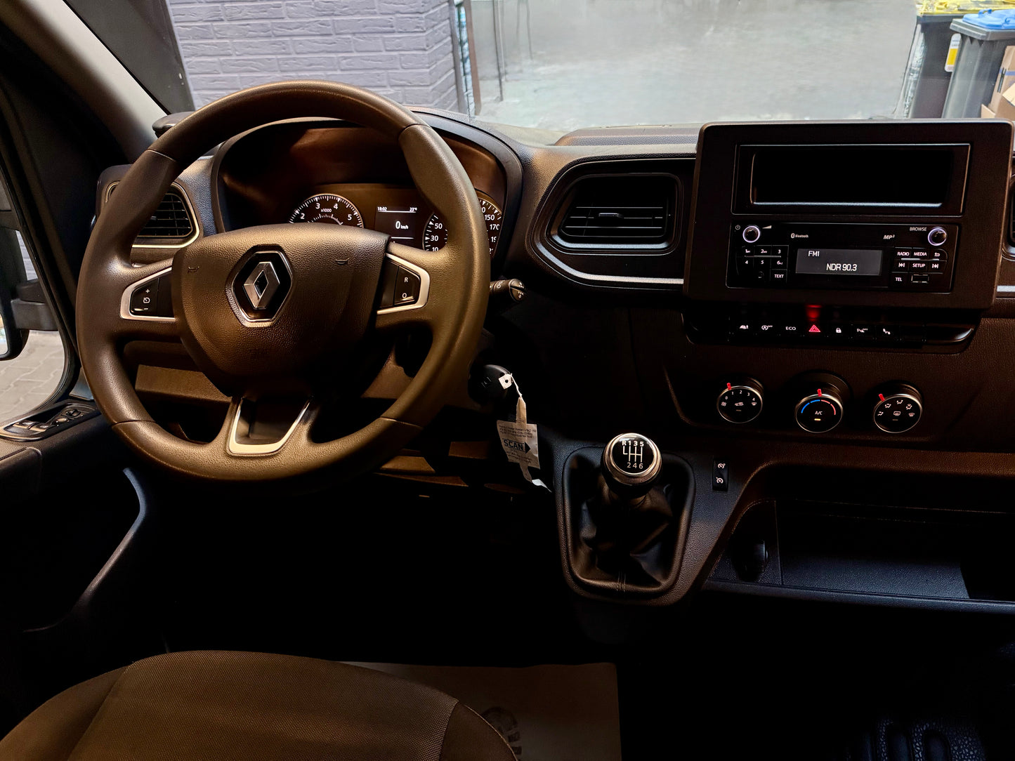 Renault Master 2.3 D L3H2 3,5t DoKa MIXTO 7STZ CAM KLIMA
