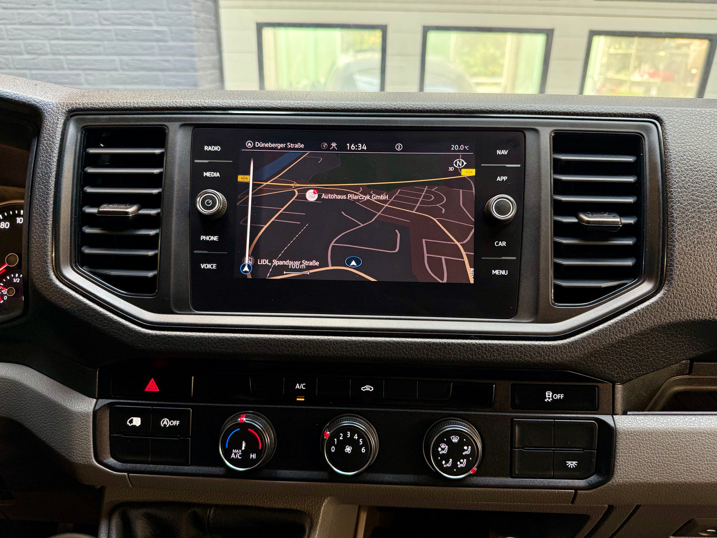 Volkswagen Crafter 2.0 TDI L3H3 3,5t AHK NAVI CAM KLIMA PDC