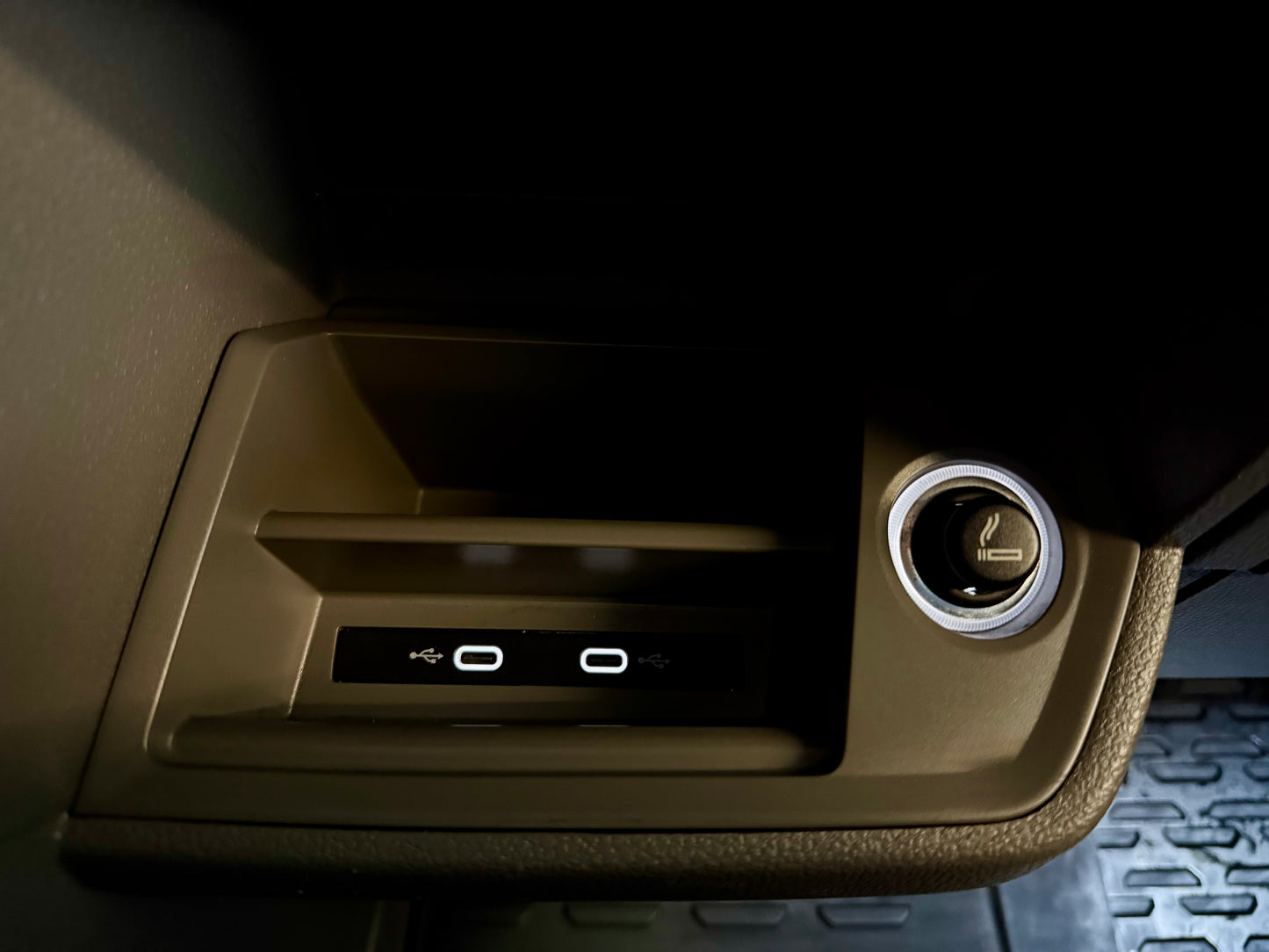 Volkswagen Crafter 2.0 TDI L3H3 3,5t AHK NAVI CAM KLIMA PDC