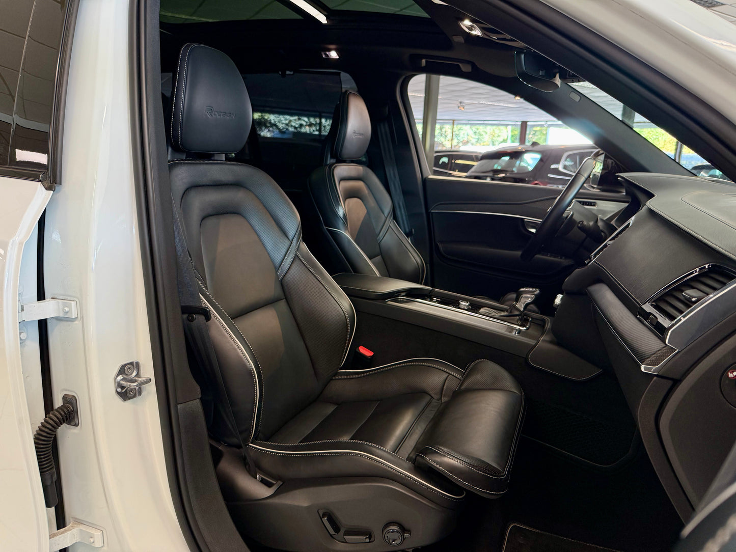 Volvo XC90 T5 AWD R-DESIGN 7STZ NAPPA B&W STNDHZG LUFT