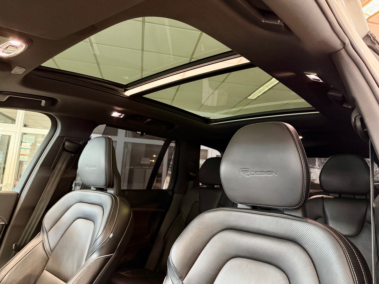 Volvo XC90 T5 AWD R-DESIGN 7STZ NAPPA B&W STNDHZG LUFT