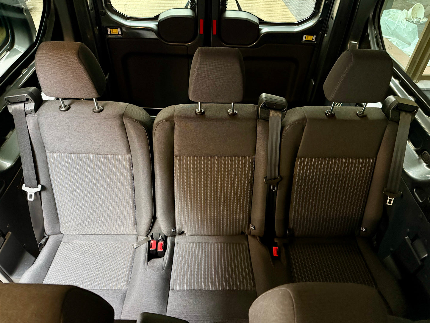 Ford Transit 2.0 D L2H3 BUS 9-SITZE AHK KLIMA CAM PDC