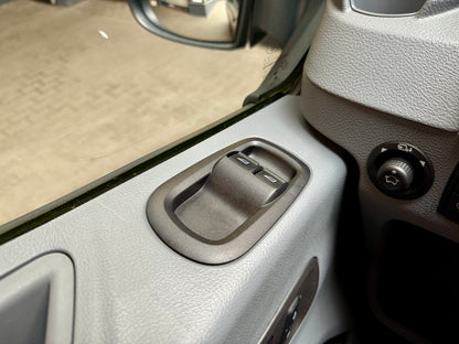 Ford Transit 2.0 D L2H3 BUS 9-SITZE AHK KLIMA CAM PDC