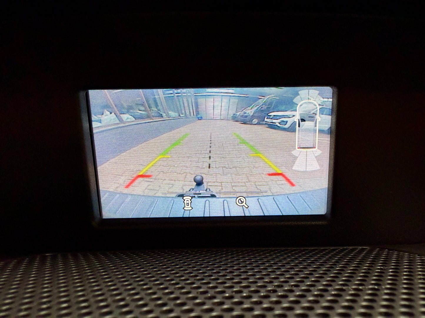 Ford Transit 2.0 D L2H3 BUS 9-SITZE AHK KLIMA CAM PDC