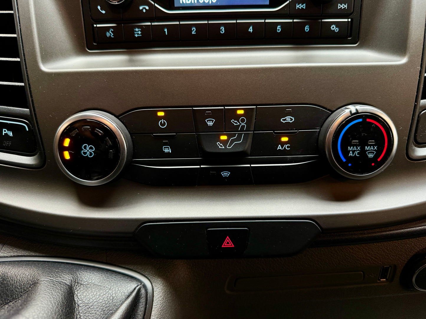 Ford Transit Custom 2.0 D L2H2 3,4t AHK KLIMA PDC