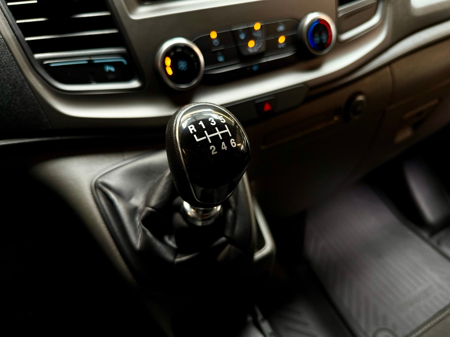 Ford Transit Custom 2.0 D L2H2 3,4t AHK KLIMA PDC