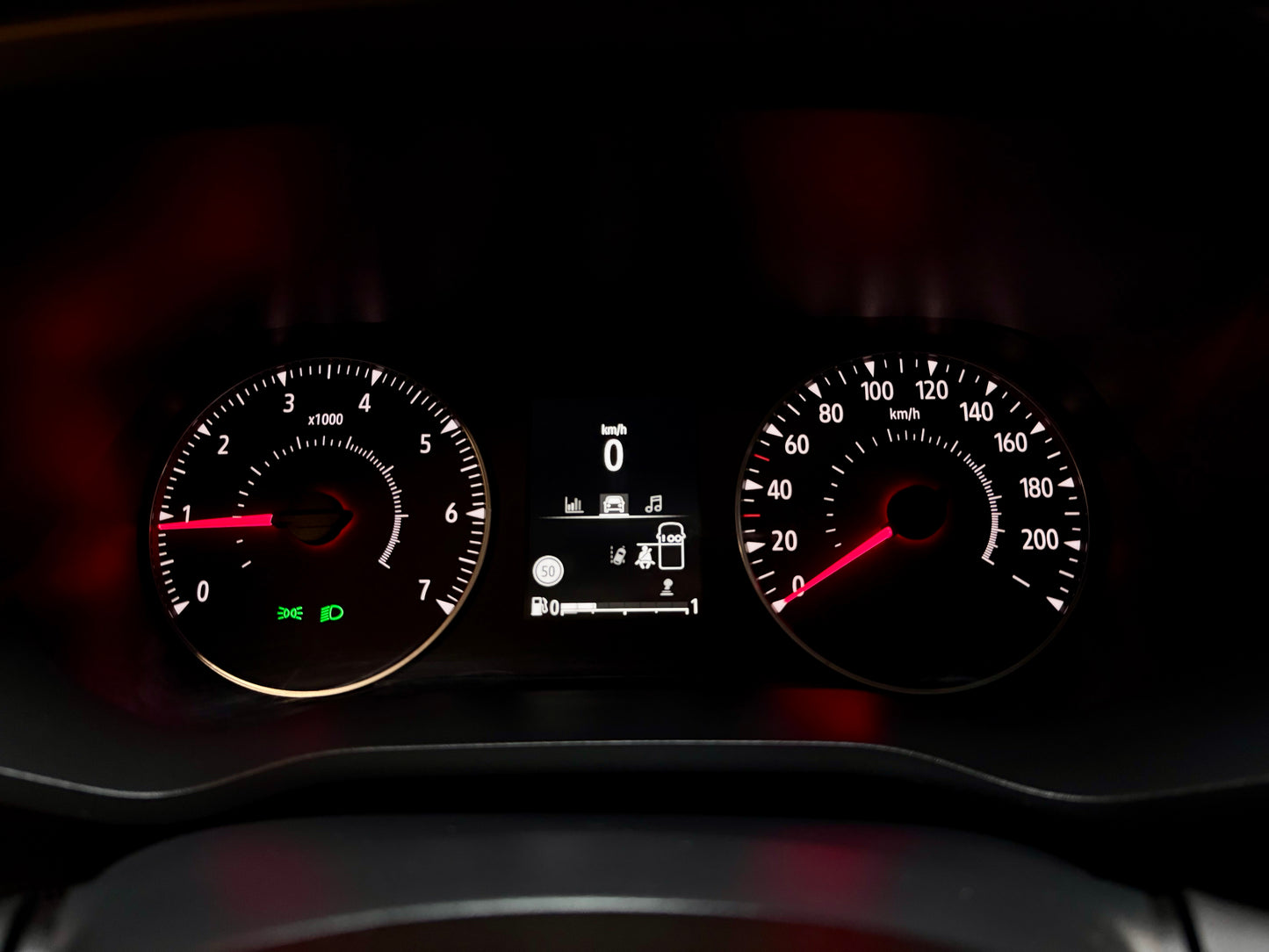 Renault Trafic 2.0 dCi L1H1 LED NAVI AHK PDC LED 3STZ