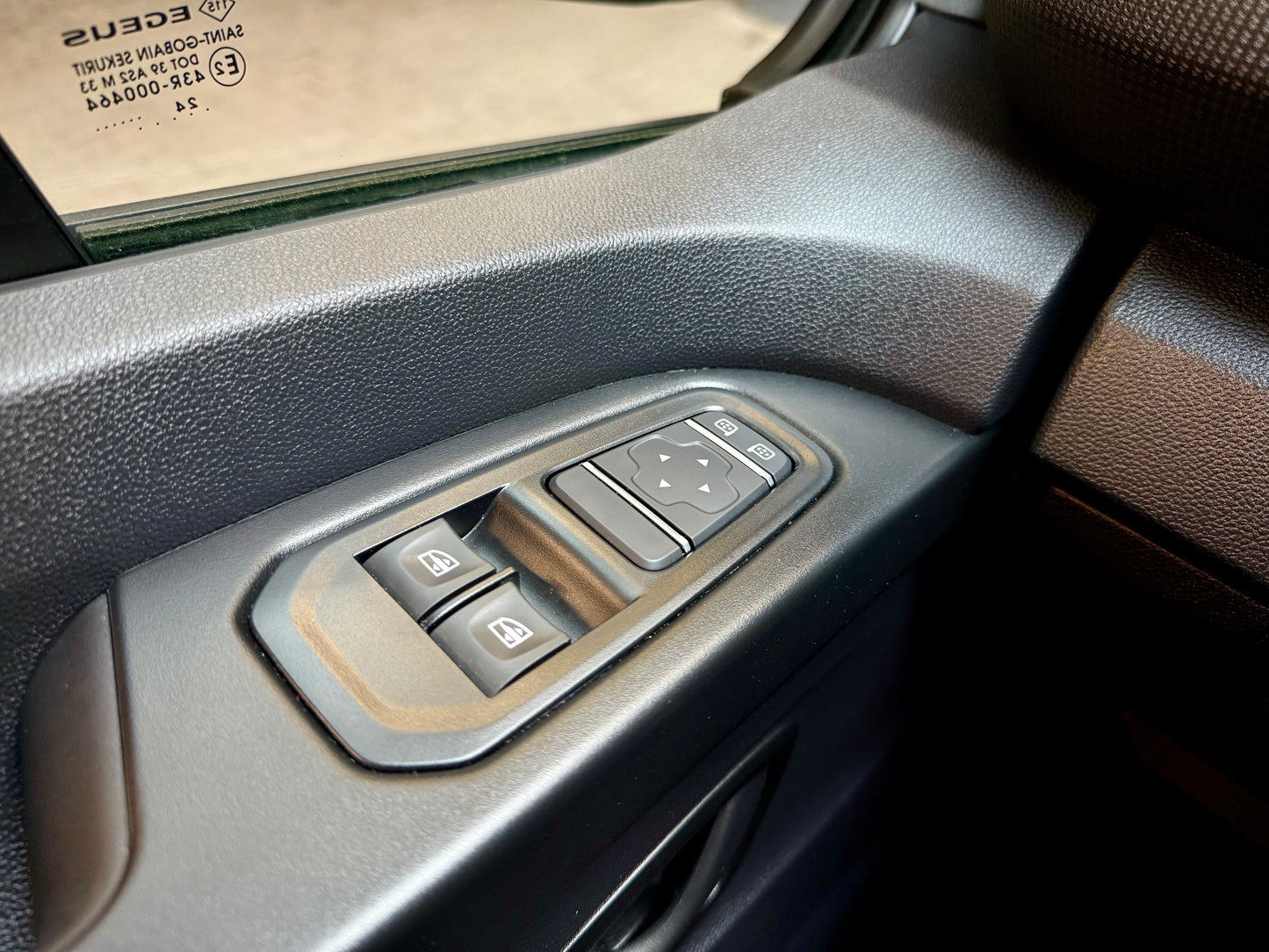 Renault Trafic 2.0 dCi L1H1 LED NAVI AHK PDC LED 3STZ