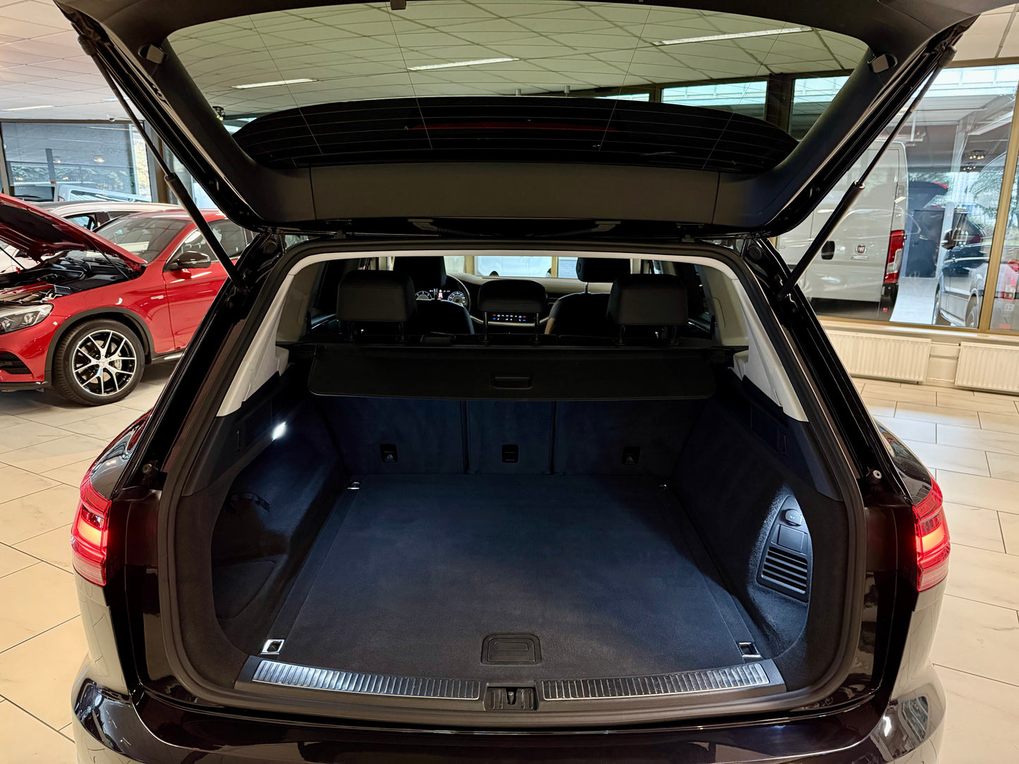 Volkswagen Touareg 3.0 TDI 4M ELEGANCE LEDER LED CAM SHZ