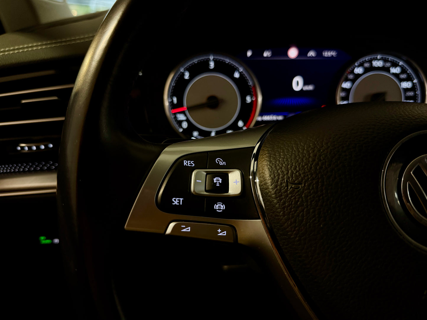 Volkswagen Touareg 3.0 TDI 4M ELEGANCE LEDER LED CAM SHZ