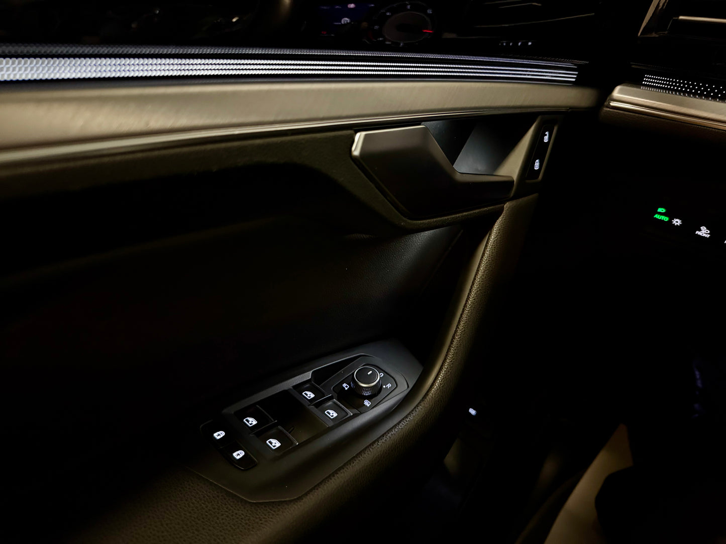 Volkswagen Touareg 3.0 TDI 4M ELEGANCE LEDER LED CAM SHZ