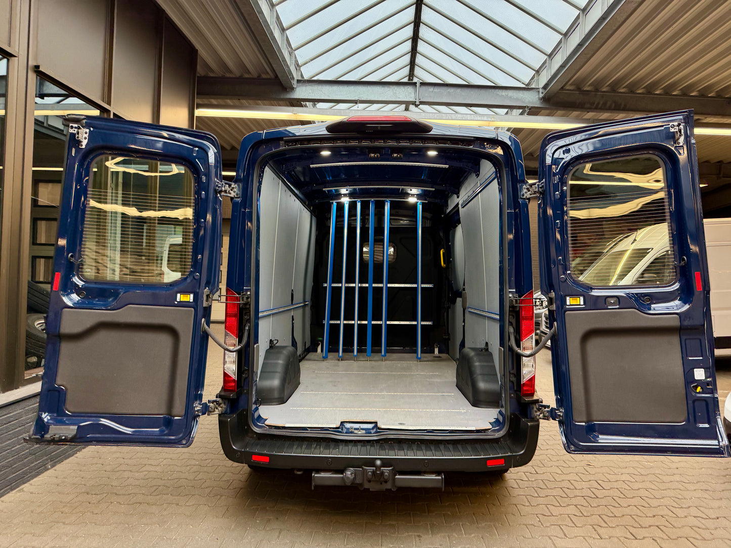 Ford Transit 2.0 D L3H2 3,5t AUTOMATIK AHK KLIMA CAM