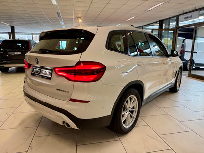 BMW X3 20d xDrive AUT AHK LEDER NAVI CAM SHZ PDC LED
