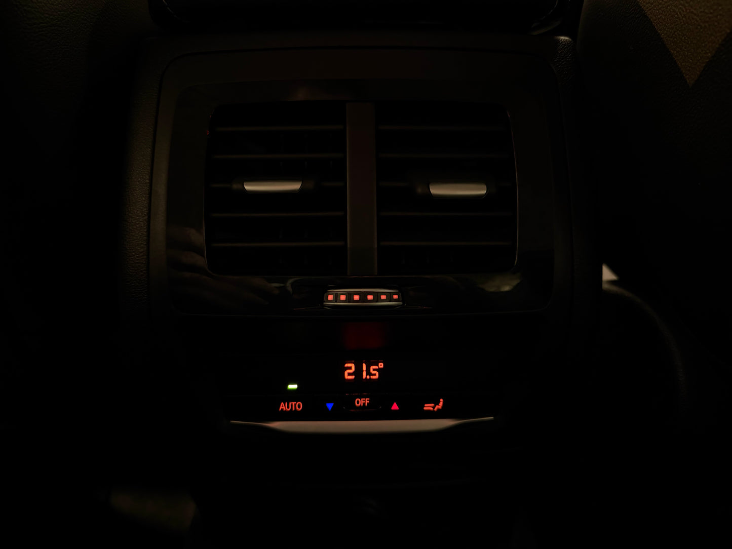 BMW X3 20d xDrive AUT AHK LEDER NAVI CAM SHZ PDC LED