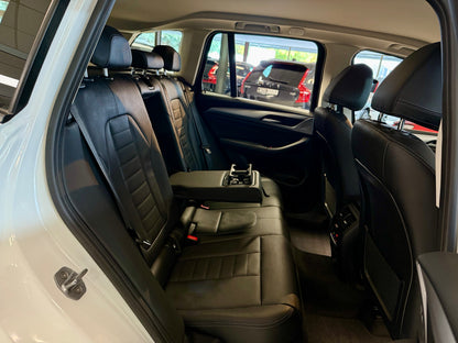 BMW X3 20d xDrive AUT AHK LEDER NAVI CAM SHZ PDC LED