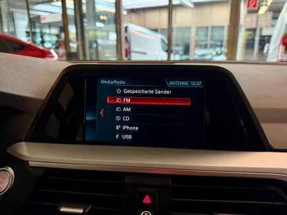 BMW X3 20d xDrive AUT AHK LEDER NAVI CAM SHZ PDC LED