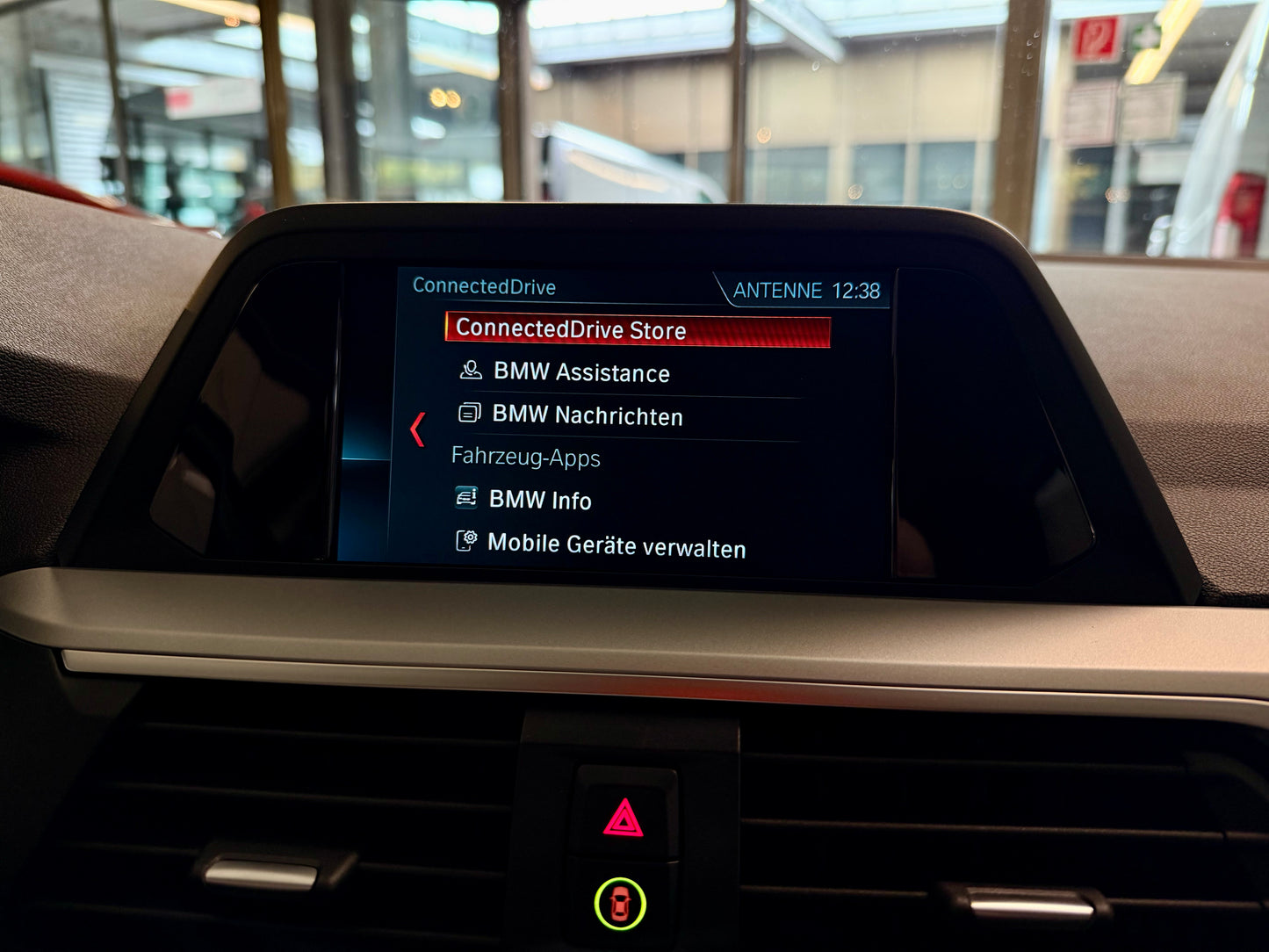 BMW X3 20d xDrive AUT AHK LEDER NAVI CAM SHZ PDC LED