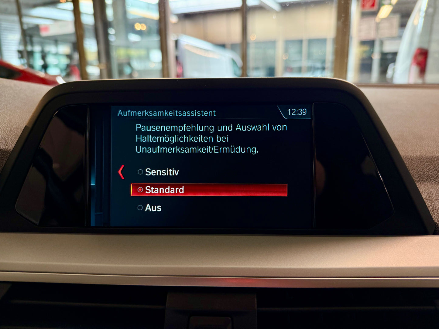 BMW X3 20d xDrive AUT AHK LEDER NAVI CAM SHZ PDC LED