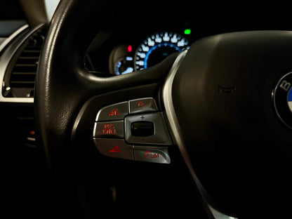 BMW X3 20d xDrive AUT AHK LEDER NAVI CAM SHZ PDC LED