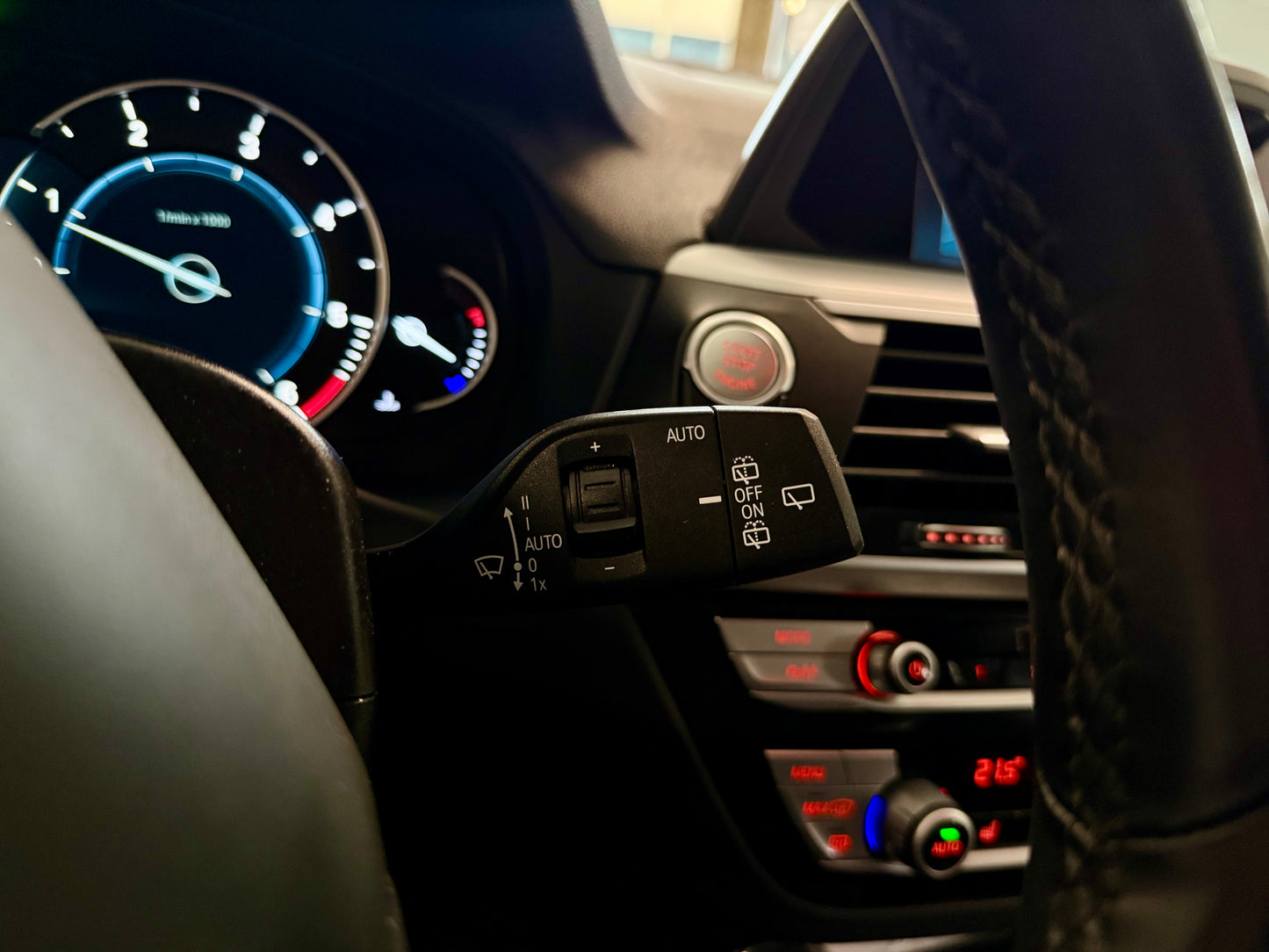 BMW X3 20d xDrive AUT AHK LEDER NAVI CAM SHZ PDC LED