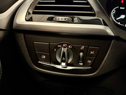 BMW X3 20d xDrive AUT AHK LEDER NAVI CAM SHZ PDC LED