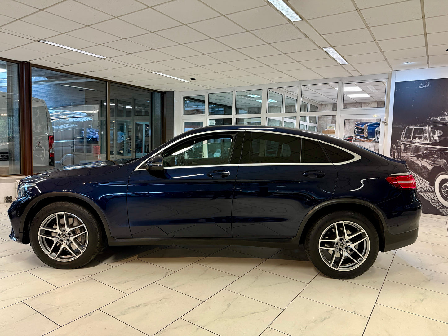 Mercedes-Benz GLC 250 4M COUPE AMG-LINE LEDER NAVI CAM LED SHZ