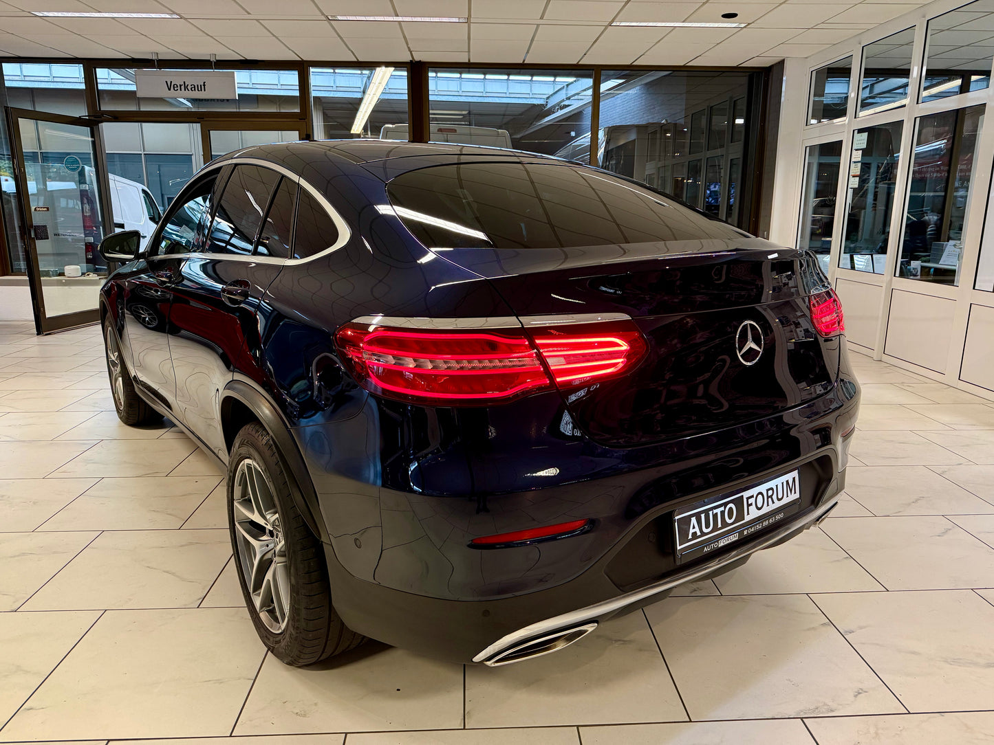 Mercedes-Benz GLC 250 4M COUPE AMG-LINE LEDER NAVI CAM LED SHZ