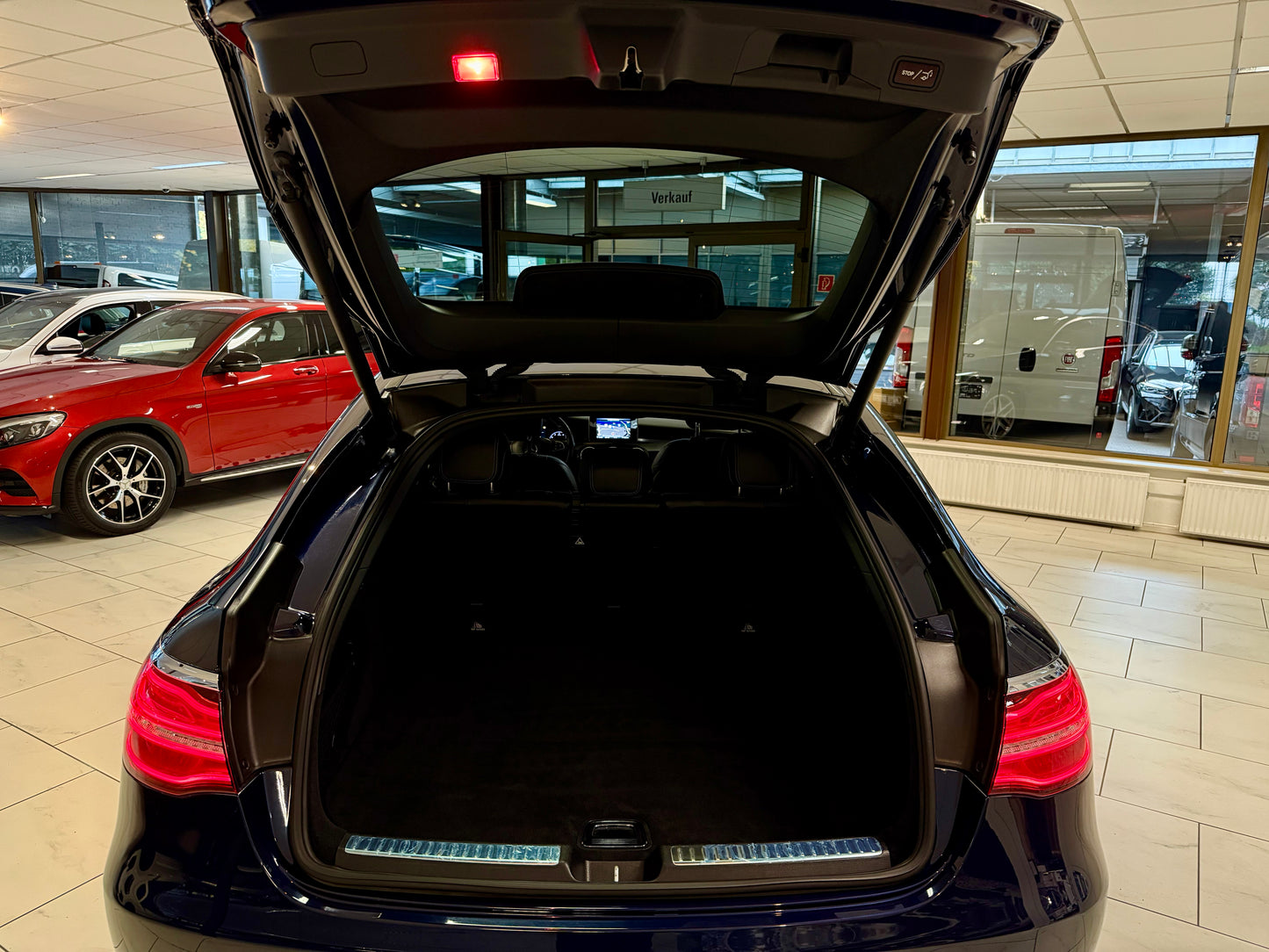 Mercedes-Benz GLC 250 4M COUPE AMG-LINE LEDER NAVI CAM LED SHZ