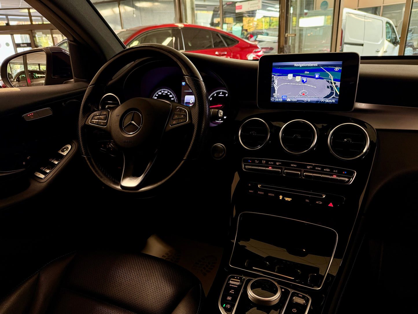 Mercedes-Benz GLC 250 4M COUPE AMG-LINE LEDER NAVI CAM LED SHZ