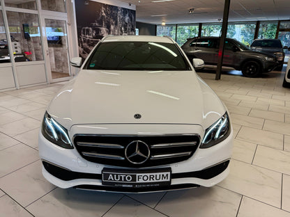 Mercedes-Benz E 220 d T AUT NAVI LEDER LED KAMERA SHZ PDC DAB