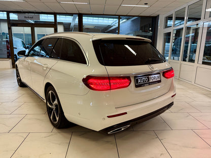Mercedes-Benz E 220 d T AUT NAVI LEDER LED KAMERA SHZ PDC DAB