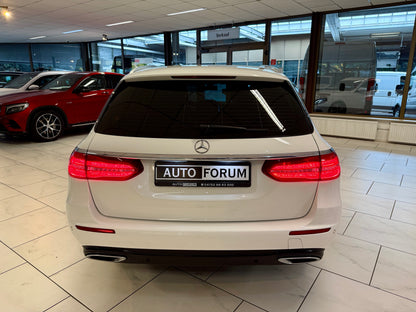Mercedes-Benz E 220 d T AUT NAVI LEDER LED KAMERA SHZ PDC DAB