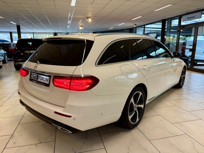 Mercedes-Benz E 220 d T AUT NAVI LEDER LED KAMERA SHZ PDC DAB
