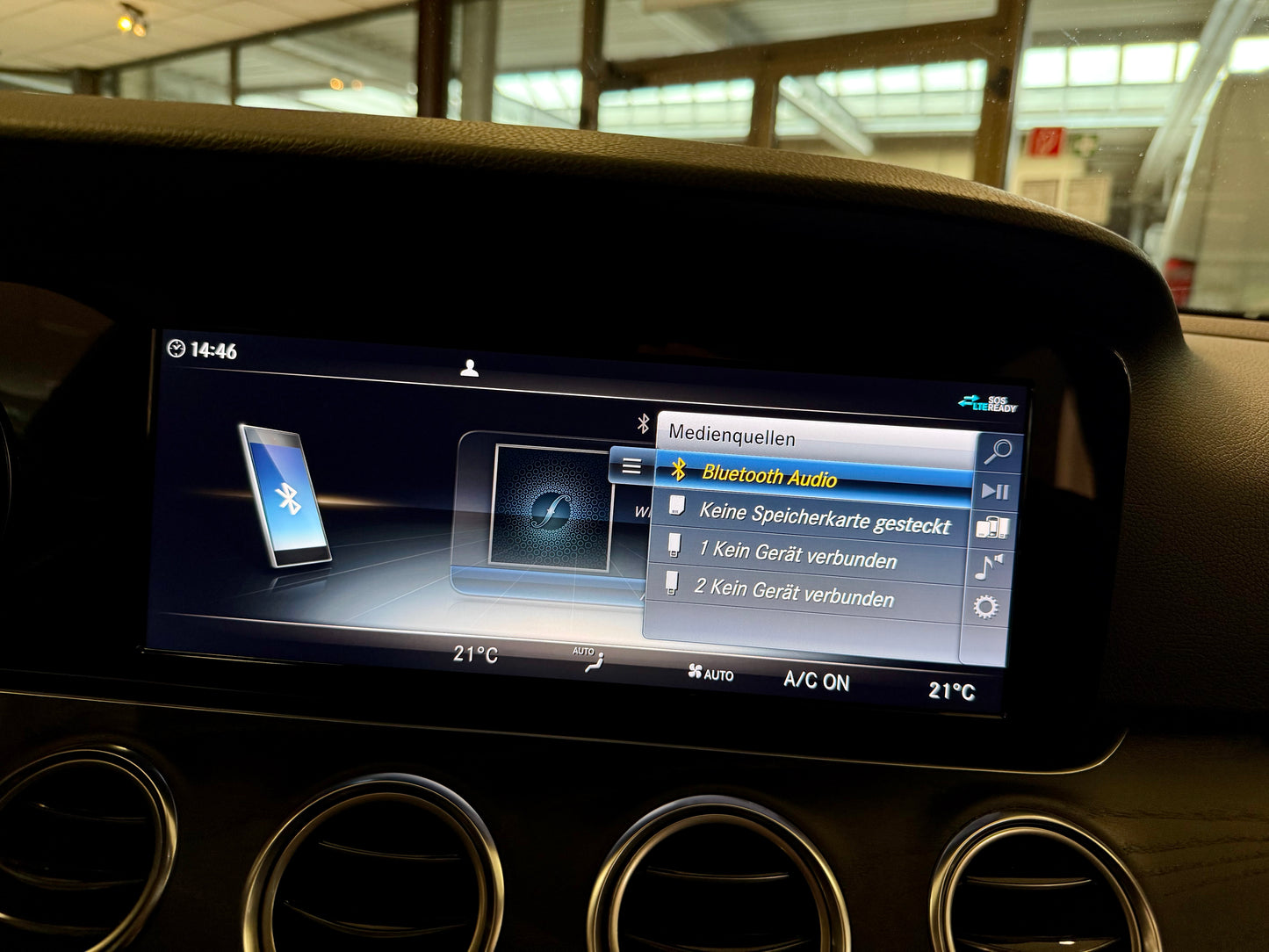 Mercedes-Benz E 220 d T AUT NAVI LEDER LED KAMERA SHZ PDC DAB