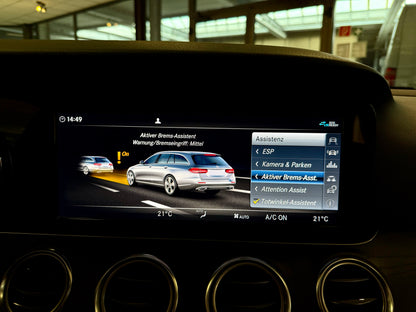 Mercedes-Benz E 220 d T AUT NAVI LEDER LED KAMERA SHZ PDC DAB