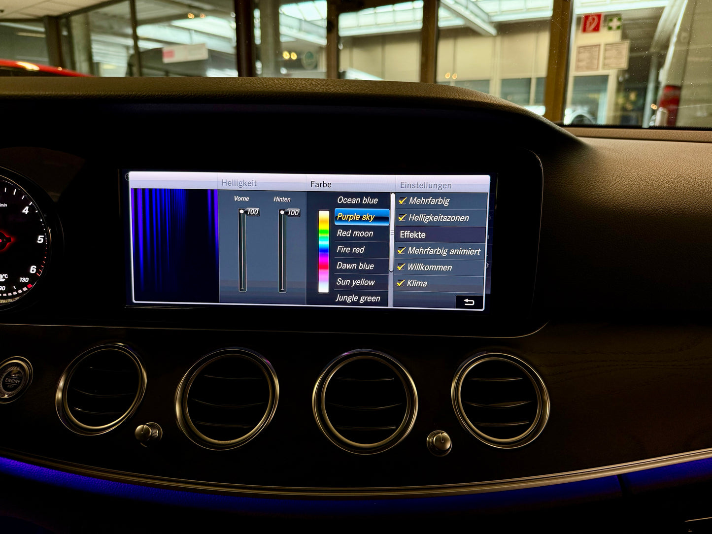 Mercedes-Benz E 220 d T AUT NAVI LEDER LED KAMERA SHZ PDC DAB