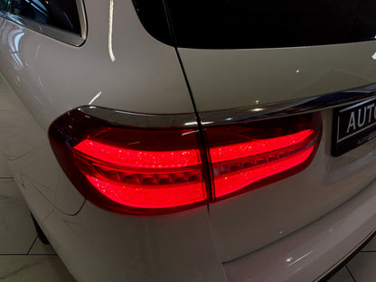 Mercedes-Benz E 220 d T AUT NAVI LEDER LED KAMERA SHZ PDC DAB