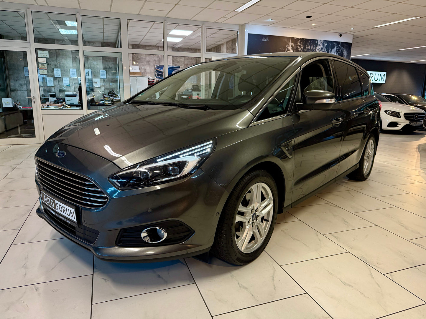 Ford S-MAX 2.0 AUT 7-SITZER LED 360CAM NAVI PDC SHZ