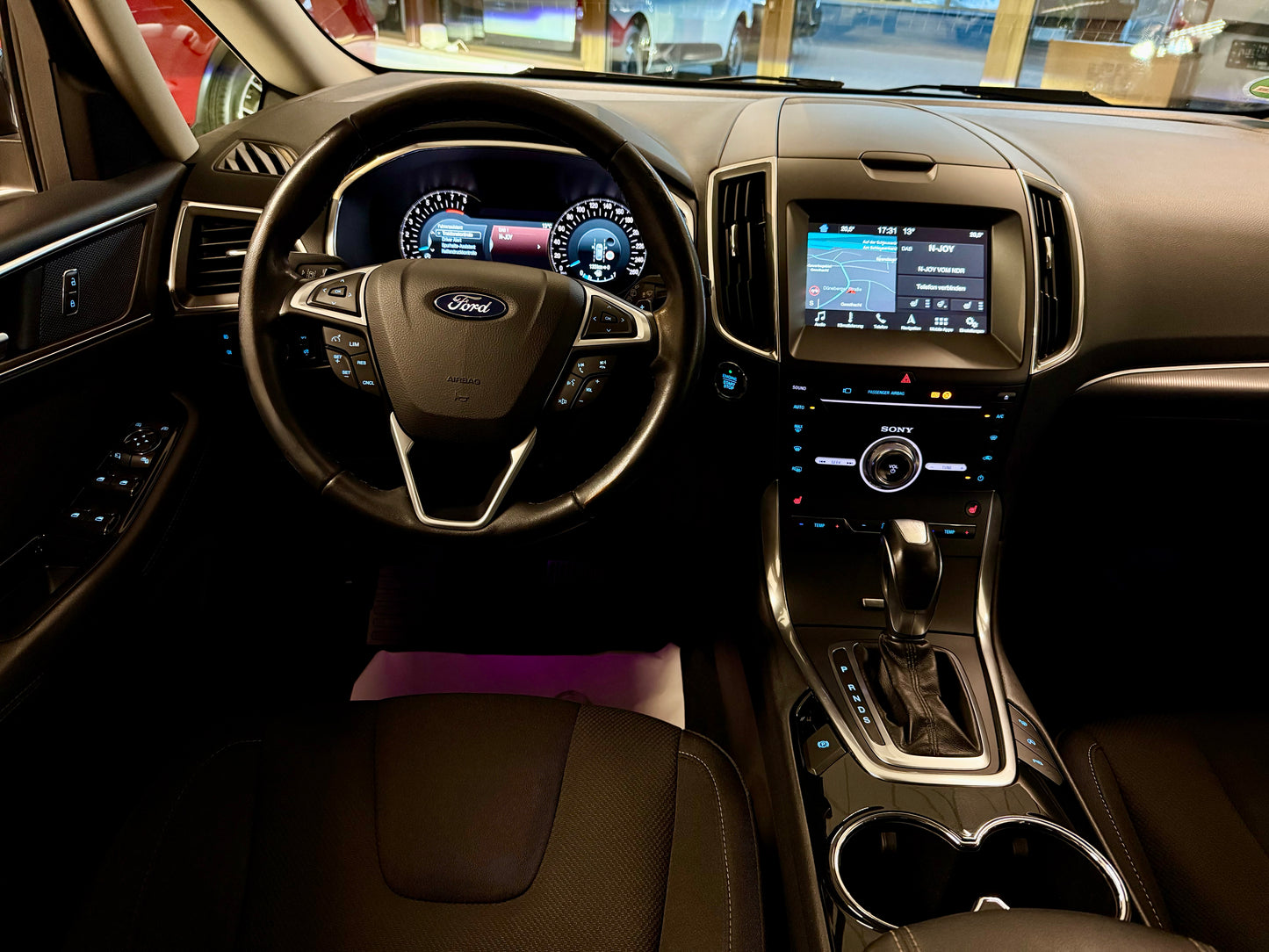 Ford S-MAX 2.0 AUT 7-SITZER LED 360CAM NAVI PDC SHZ